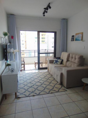 Apartamento a 100 metros da praia central